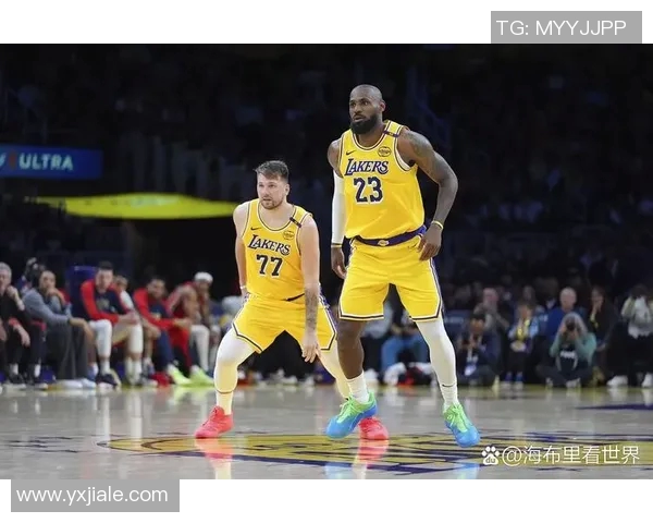 湖人主场逆转凯尔特人，詹姆斯完美表现助球队连胜